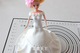 芭比翻糖蛋糕的做法步骤：28
