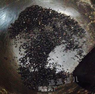 椒盐酥饼(自制椒盐芝麻馅)的做法步骤：2