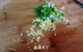 蛋香椿头的做法步骤：2