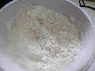 清爽烫面饺的做法步骤：1