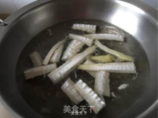 抓住春天的尾巴【春笋炖子排】的做法步骤：4