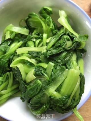 黄豆芽烧面筋塞肉的做法步骤：1