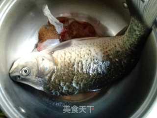 养颜补气靓汤之: 鲫鱼鲜笋豆腐汤的做法步骤：6