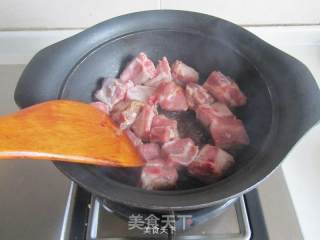排骨烧冬笋的做法步骤：4