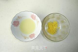 柠檬海绵蛋糕的做法步骤：1