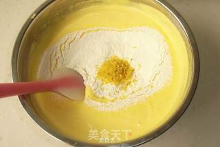 柠檬海绵蛋糕的做法步骤：4