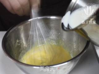 [香兰世家]丝滑草莓布丁 爱上布丁从它开始的做法步骤：3