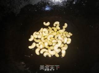 腰果虾仁的做法步骤：1
