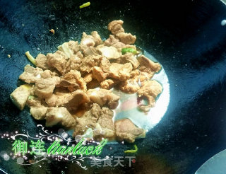 一次过做三餸一汤之～～糖醋排骨的做法步骤：6