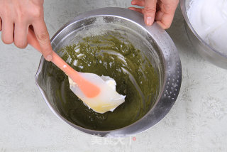 舌尖上的青涩风情——抹茶蛋糕卷的做法步骤：13
