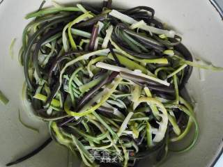 凉拌小野笋的做法步骤：3