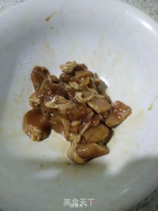 蒜薹炒肉的做法步骤：2
