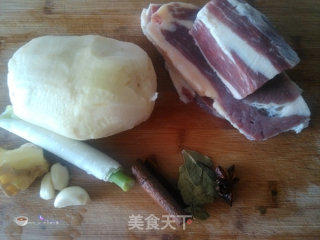 土豆炖牛肉的做法步骤：1