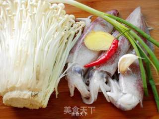 清蒸金针鱿鱼圈的做法步骤：1