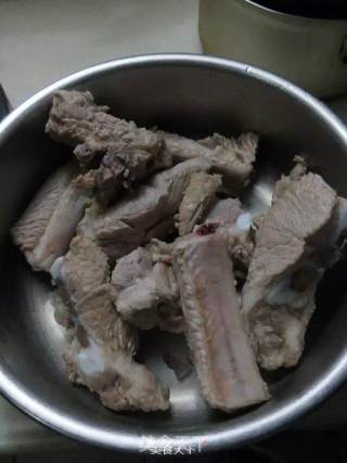 无锡排骨的做法步骤：1