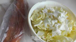包菜炒油条的做法步骤：1