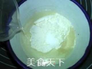 核桃葡萄干面包的做法步骤：2