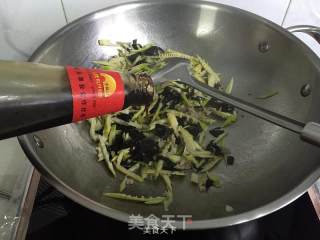 春笋黑木耳炒肉丝的做法步骤：6