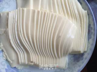 凉拌皮蛋豆腐的做法步骤：3
