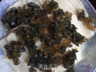 凉拌皮蛋豆腐的做法步骤：4