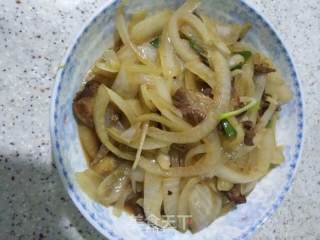 洋葱爆肉片的做法步骤：4