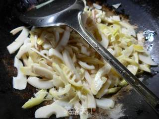墨鱼鲞炒雷笋的做法步骤：9