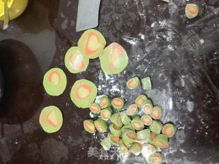 彩虹饺的做法步骤：4