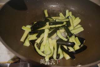 家常红烧土豆茄条(少油版)的做法步骤：6