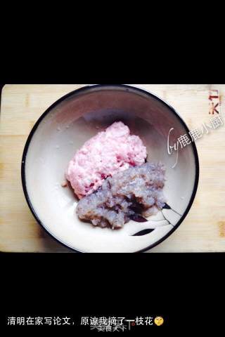 樱花虾肉馄饨的做法步骤：1