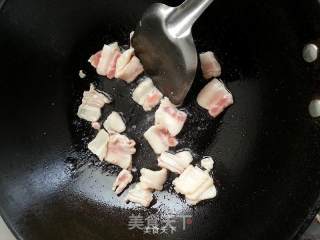 手撕包菜炒肉的做法步骤：6