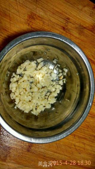 凉拌鸡蛋的做法步骤：1