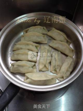 猪肉锅贴的做法步骤：16