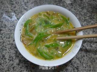 尖椒榨菜丝炒鸭蛋的做法步骤：6