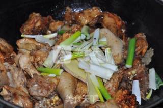 香菇春笋炖鸡块的做法步骤：7