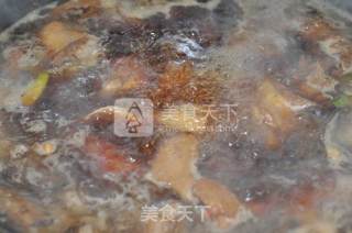 香菇春笋炖鸡块的做法步骤：10