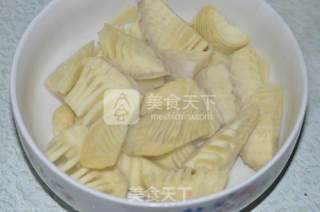 香菇春笋炖鸡块的做法步骤：13