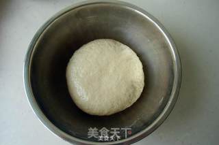 韭菜鸡蛋馅饼的做法步骤：1