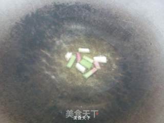 酸菜肉片蘑菇汤的做法步骤：5