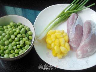 翡翠肉丁的做法步骤：1