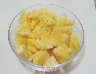 菠萝酸奶昔的做法步骤：1