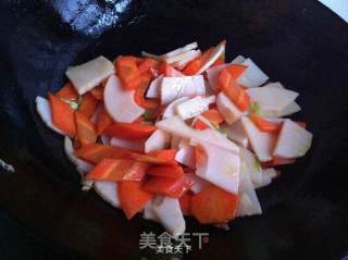 胡萝卜木耳炒竹笋的做法步骤：7