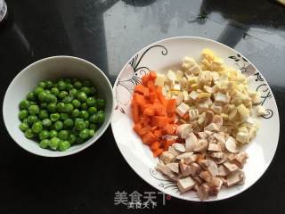 时蔬炒面丁的做法步骤：2