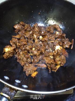 胡萝卜烧牛腩的做法步骤：3