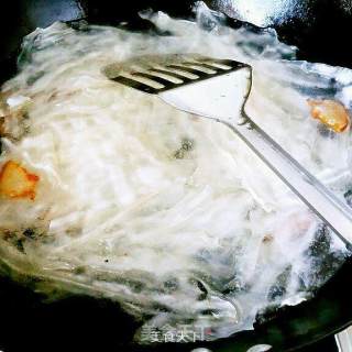 腊肉粉丝炖的做法步骤：2