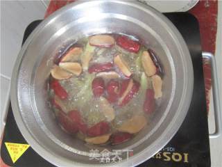 生姜红枣奶茶的做法步骤：3