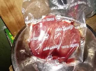 黑椒牛排的做法步骤：1