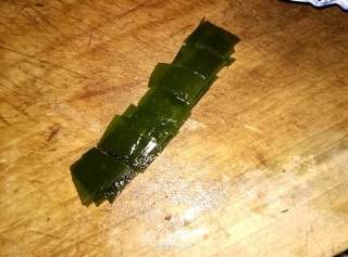 三文鱼味增汤的做法步骤：2
