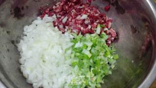 洋葱牛肉馅饼的做法步骤：5