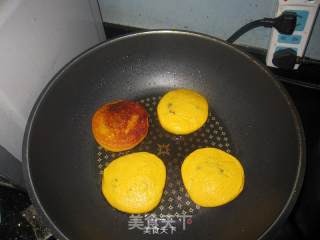 紫薯南瓜饼的做法步骤：10