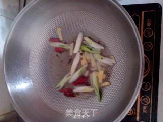 青椒炒鸡胗的做法步骤：3